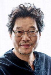 유재명