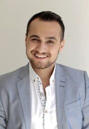 Savaş Satış