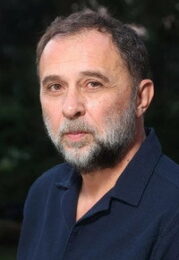 ბაკურ ბაკურაძე