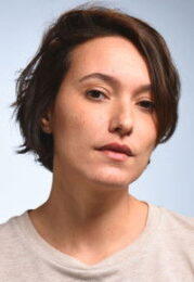 Cláudia Jouvin