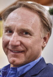 Dan Brown
