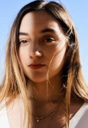 Luàna Bajrami